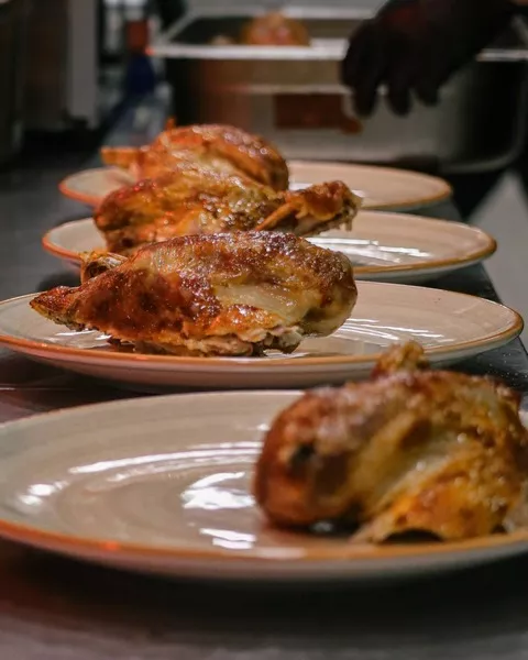 Manger un poulet rôti fait maison à Porto-Vecchio, Porto-Vecchio, L'Appétit